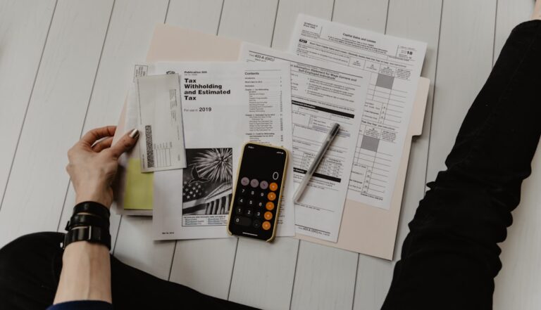 Roth IRA vs 401k: Which Is Right for You