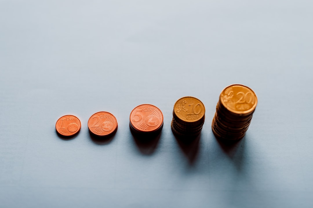 A jar of coins growing over time illustrating compound interest explained for beginners